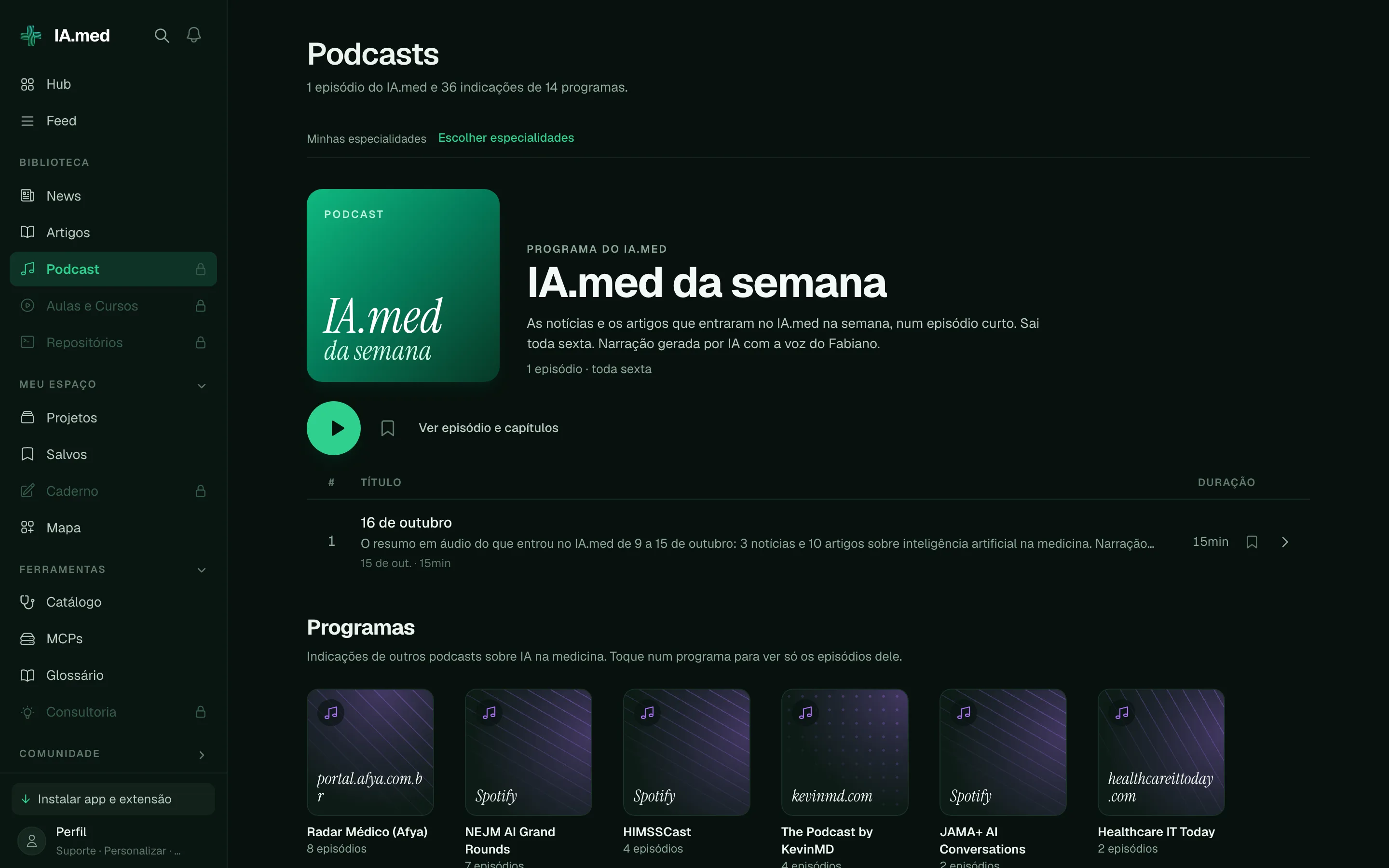Tela Podcasts do IA.med com o programa IA.med da semana em destaque e o player de áudio